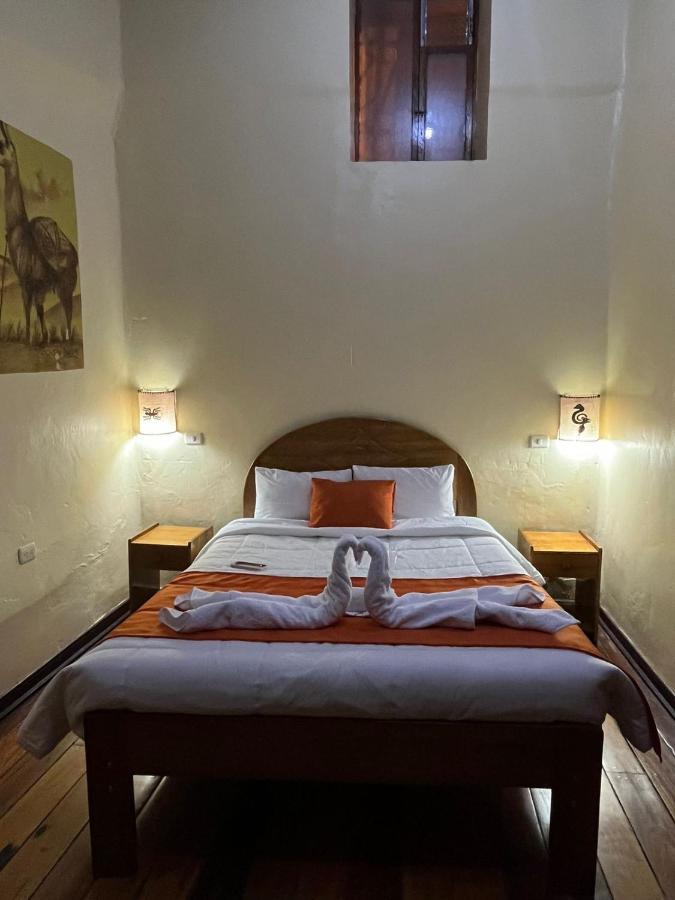 Отель Hostal Andenes De Alabado Куско Экстерьер фото