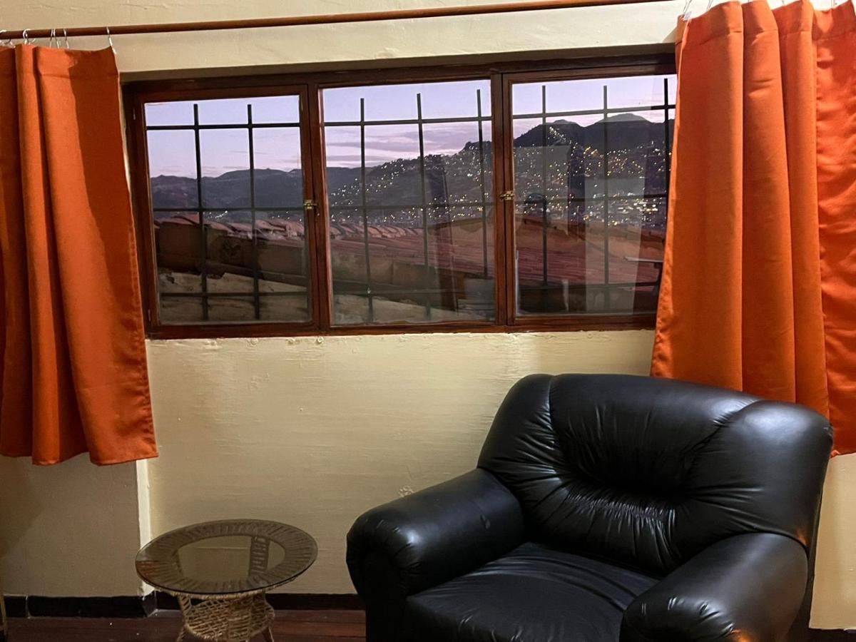 Отель Hostal Andenes De Alabado Куско Экстерьер фото